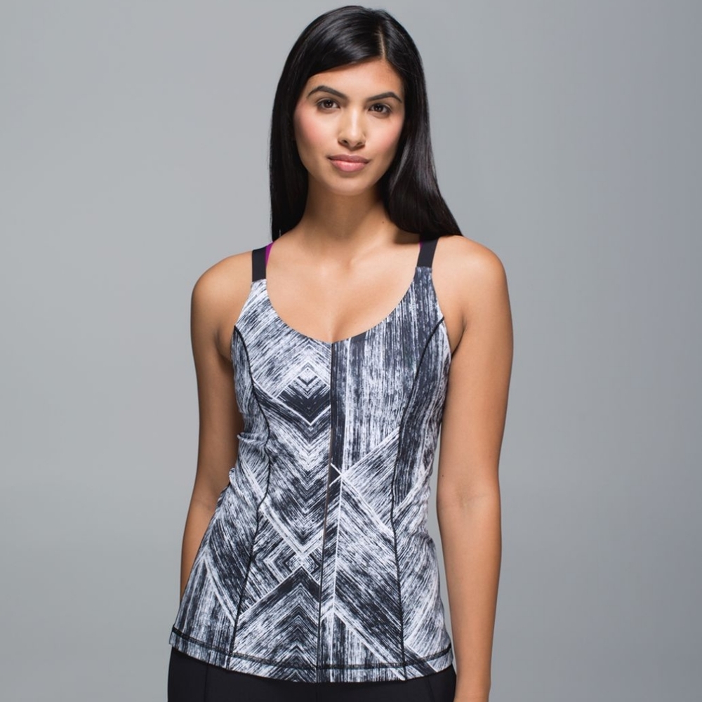 Lululemon Strappy Athletic Tank Top Sz 8